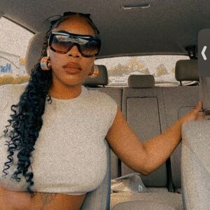 Meet your Posher, Maya